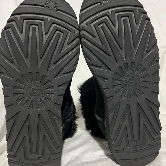 Ugg boots - Picture 7 of 7